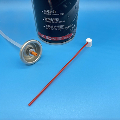 Valve de distribution de lubrifiant WD-40 avancé pour l'ingénierie de précision et l'électronique avec contrôle de jet ciblé.