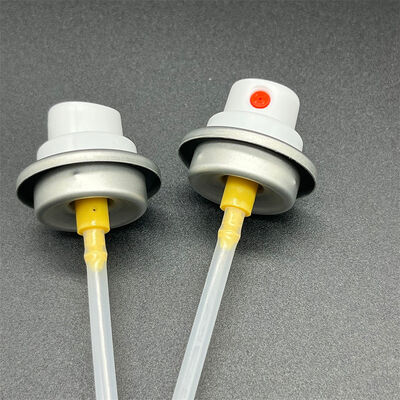 Une soupape aérosol de shampooing sec avec une distribution uniforme des particules, un joint étanche et une buse de brouillard ultra-fin pour rafraîchir le cuir chevelu