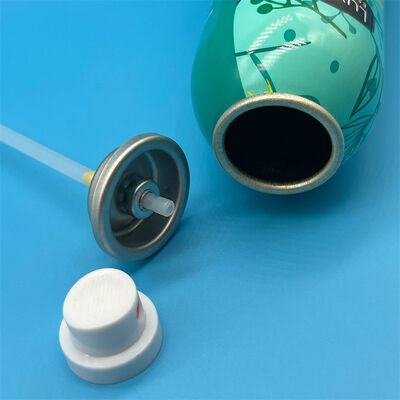 Actuateur d'aérosol innovant pour le shampooing sec avec une application lisse et sans obstruction