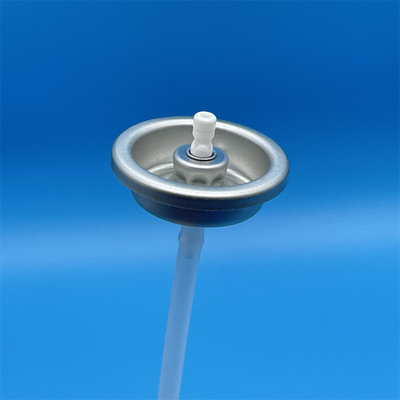 Applicateur de nettoyant de carburateur pour une maintenance efficace du carburateur automobile