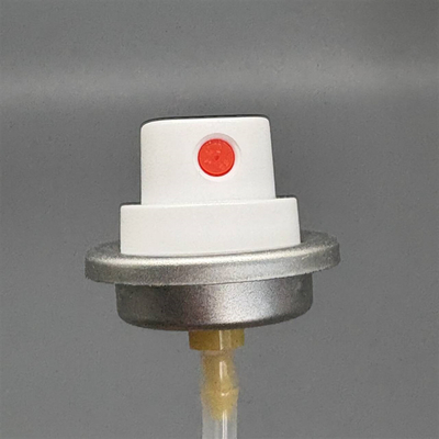 Valve et capuchon de nettoyeur de mousse de précision pour une sortie de pulvérisation constante