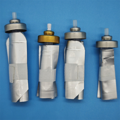 Spray à valve doseuse de haute précision pour inhalateurs pharmaceutiques avec contrôle de micro-dosage et emballage stérile