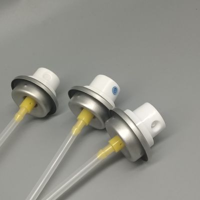 Valve de distribution d'aérosols pour les formulations à pulvérisation fine